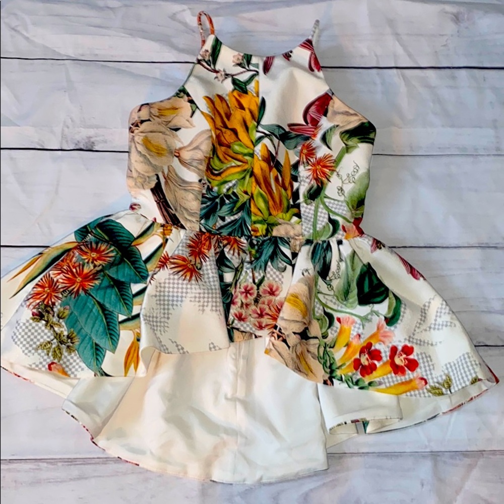 Beautiful Cameo Peplum Top
